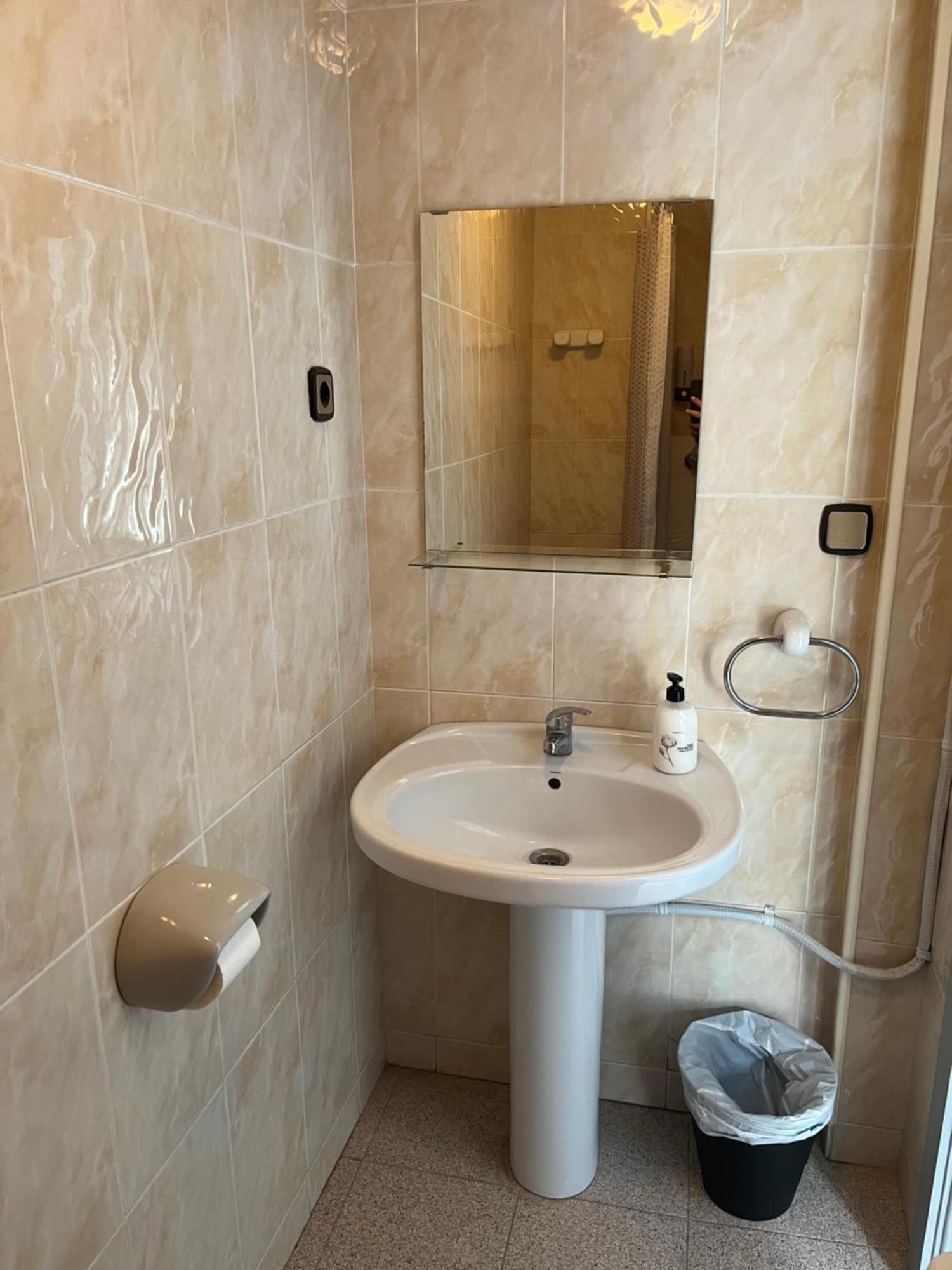 Hostal La Masia Manresa Kamer foto