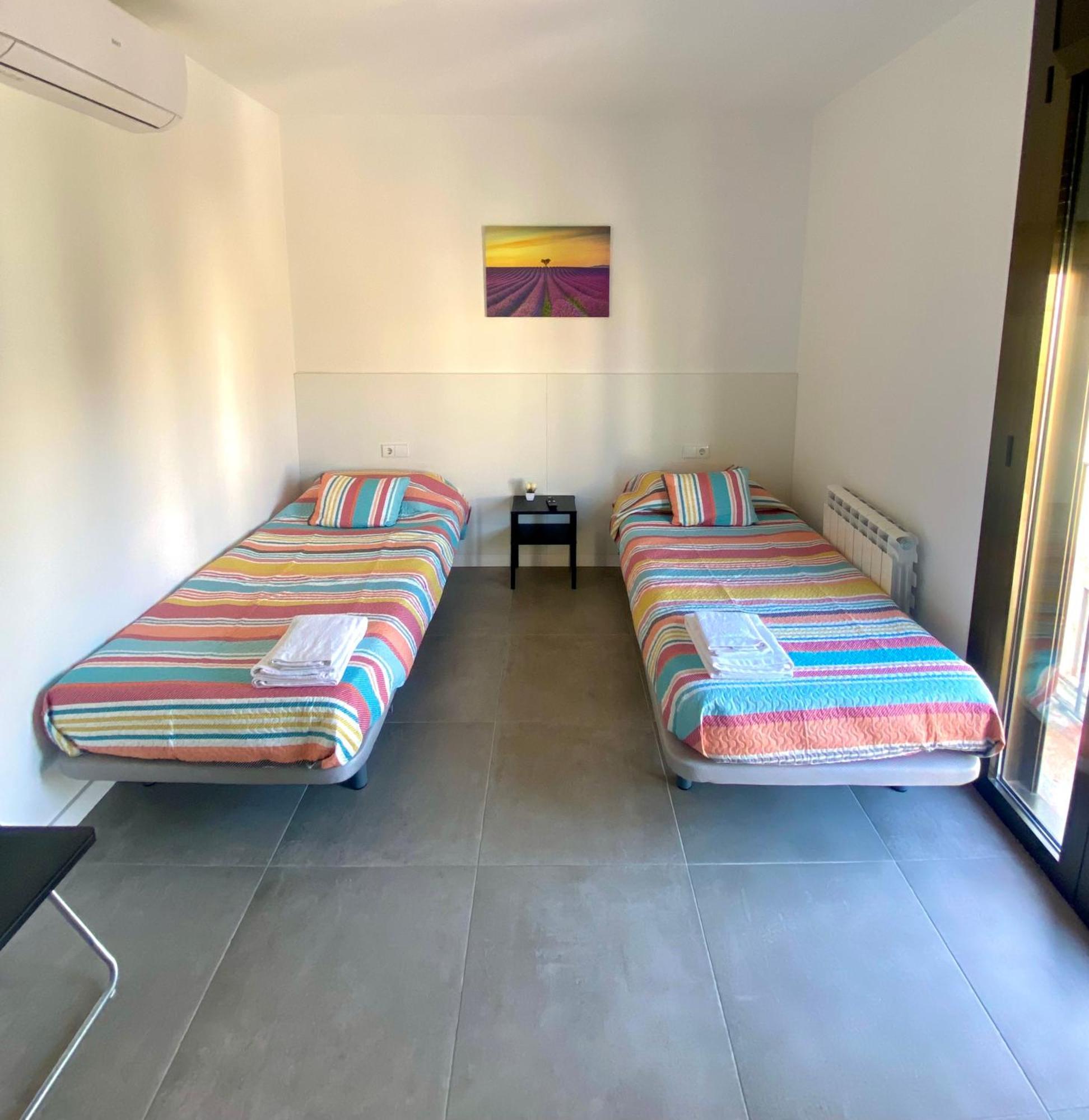 Hostal La Masia Manresa Buitenkant foto