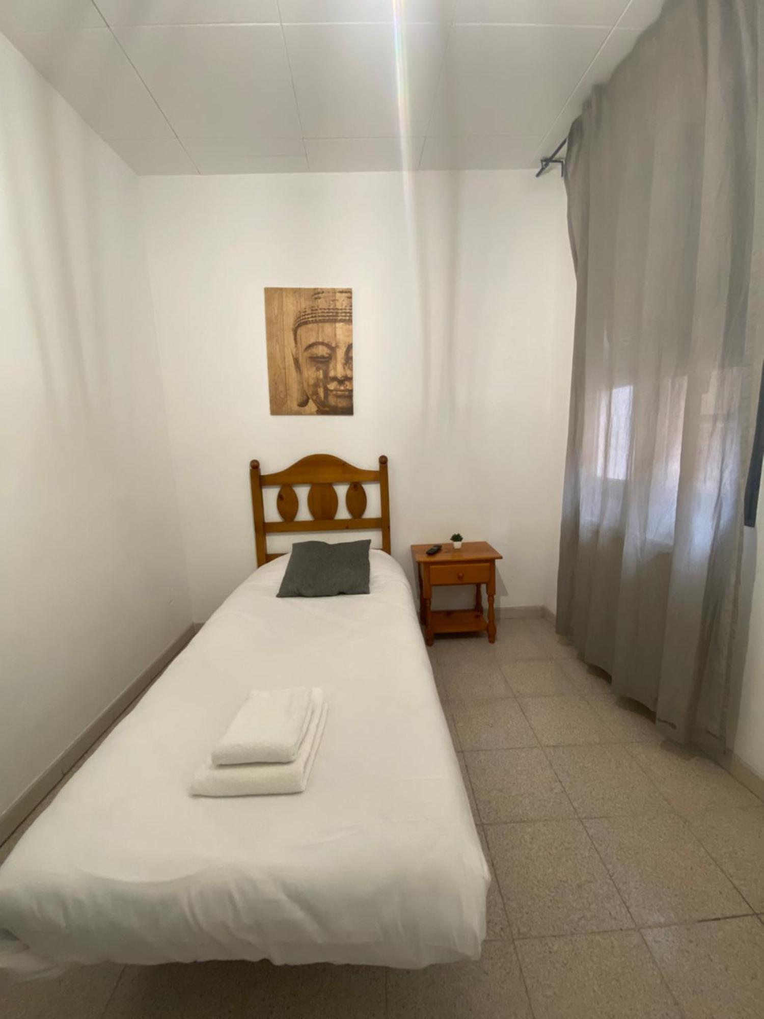 Hostal La Masia Manresa Buitenkant foto